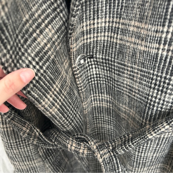 NWT Plaid Overcoat w/ Hidden Button and Tie - Picture 7 of 9